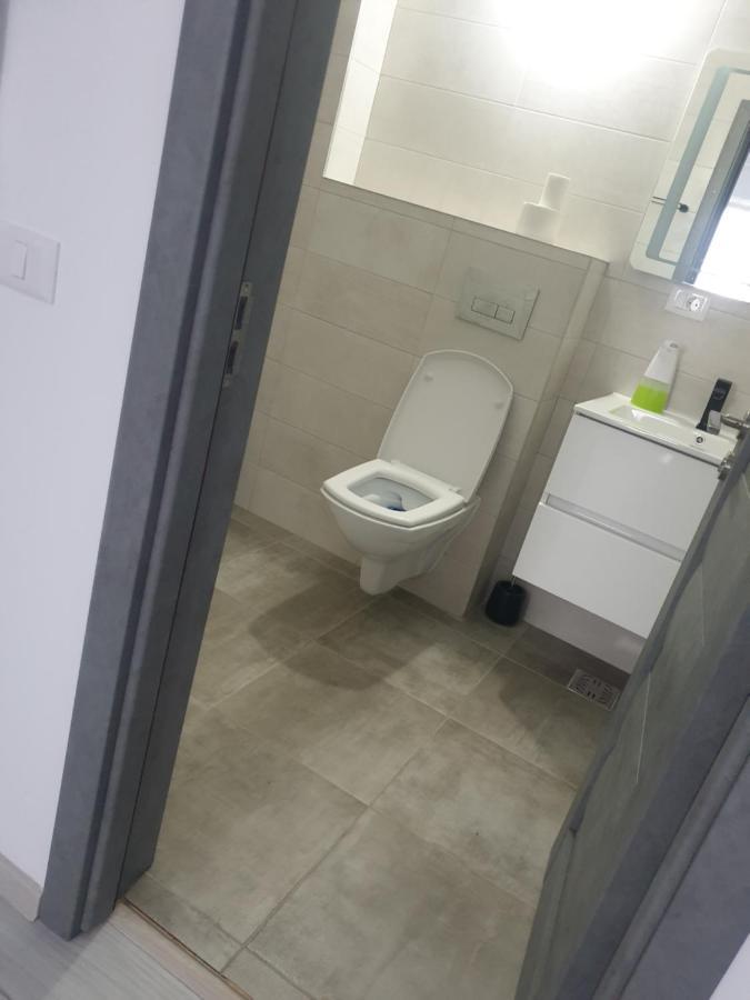 Apartament Dem Radulescu Langa Strand Ramnicu Valcea Luaran gambar